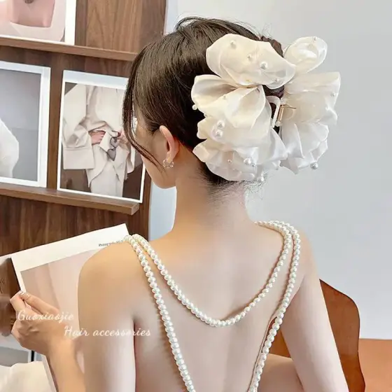 کلیپس پلاستیکی حجیم پارچه‌ای مرواریدی طرح میکس